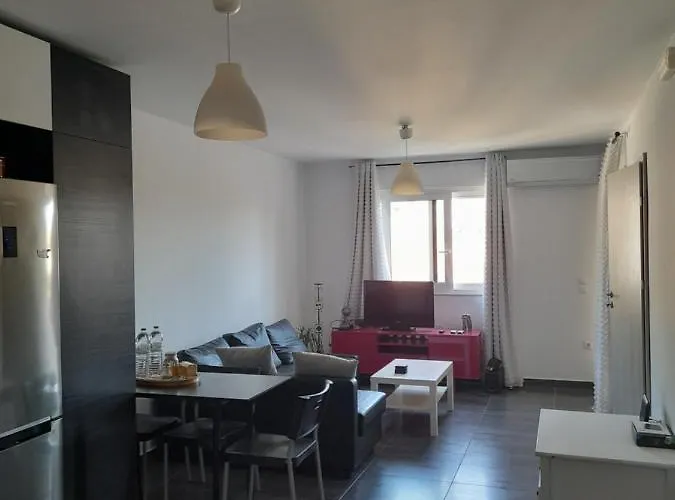 Bright Floor Apartment! شقة مدينة زاكينثوس