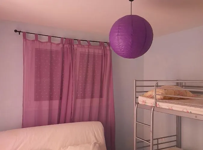 Lägenhet Bright Floor Apartment!