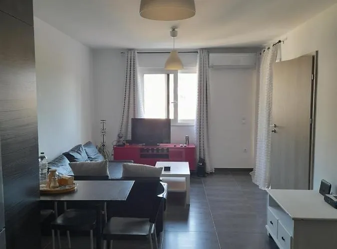 Bright Floor Apartment! شقة